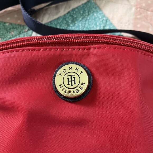 Tommy Hilfiger Crossbody Belt Bag Red Fanny Pack Y2K Sling - Picture 2 of 8